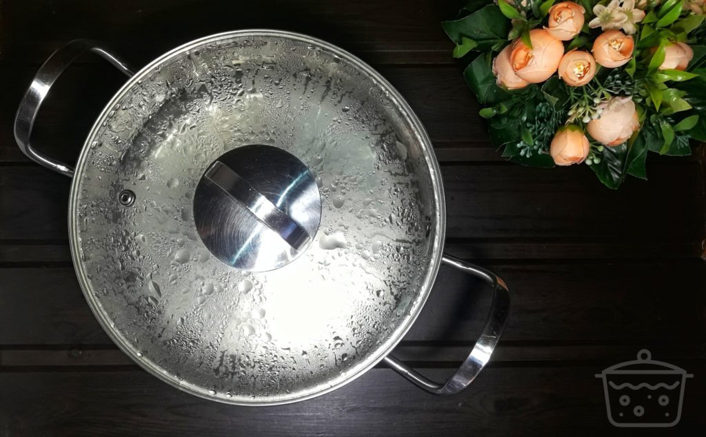 boiling water in the pot