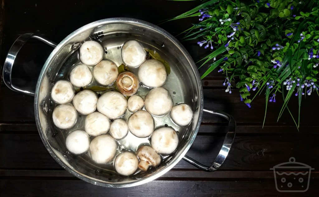 boil mushrooms