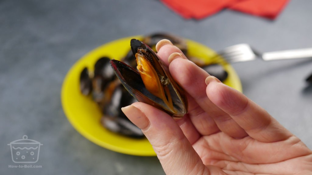 boiled mussels