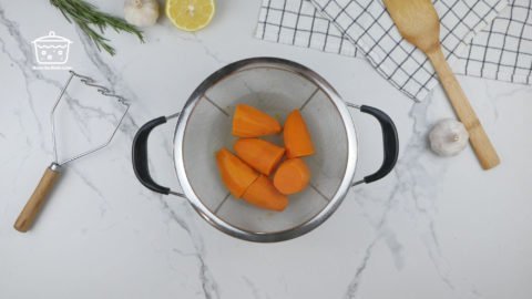 How to Boil Sweet Potatoes: 5 Easy Steps - How-to-Boil.com