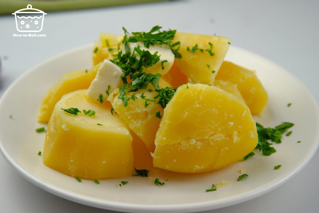 How to Boil Russet Potatoes - How-to-Boil.com